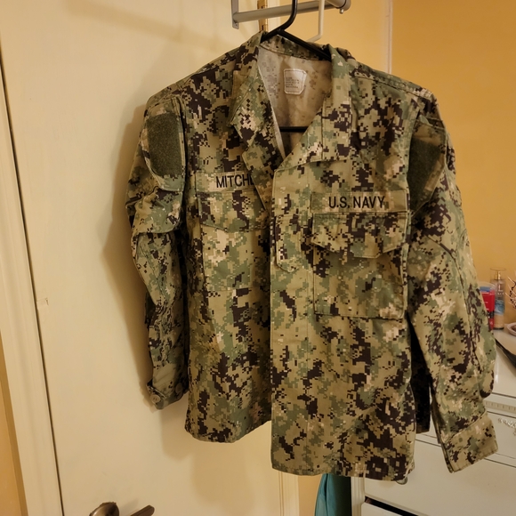 Three Type III Blouses - Picture 6 of 7